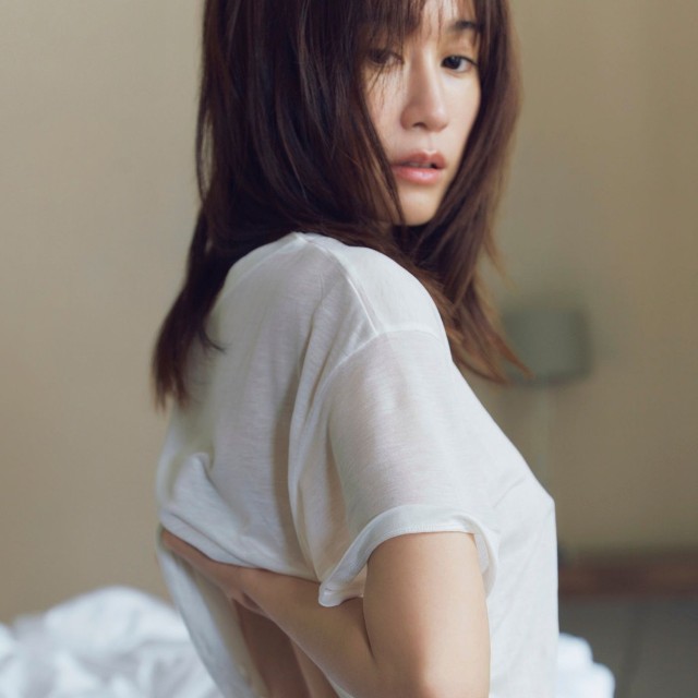 「前田敦子写真集 Beste」よりⓒ講談社 撮影／北岡稔章