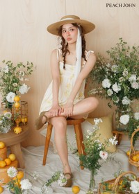 「ピーチ・ジョン」のビジュアルに登場した内田理央さん