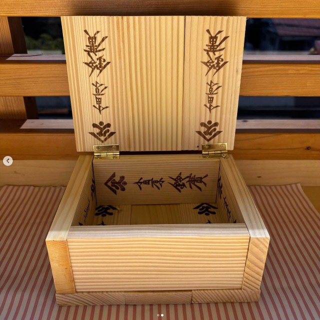 かまぼこ板で作ったボックス（「鈴廣かまぼこ博物館」公式インスタグラムから）