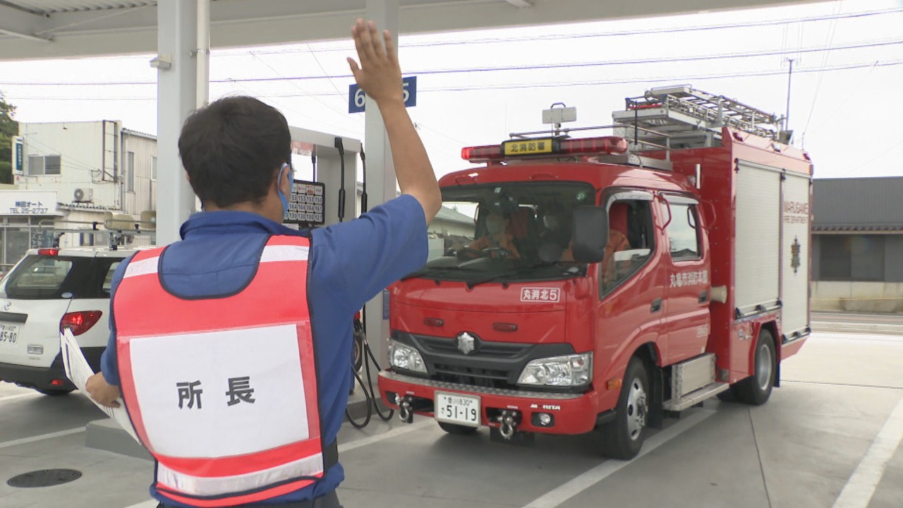 地震で停電した時にも給油を ガソリンスタンドで訓練 香川 丸亀市 Ksbニュース Ksb瀬戸内海放送