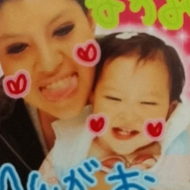 今のHanaさんの歳にはすでに子育てをしていた母／Hanaさん（@hana_sumino）提供