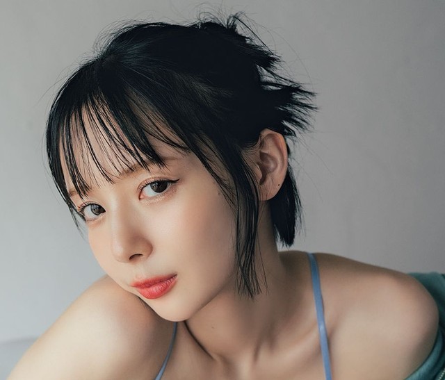 岡田紗佳「週刊SPA! 」(扶桑社)9月16日号より＝撮影／東京祐 ヘアメイク／鈴木海希子 スタイリング／筒井葉子