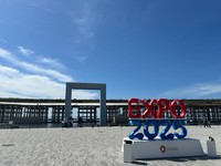 閉幕間近の「大阪・関西万博」。各パビリオンで人気のアイテムが誕生したり、ミャクミャク関連グッズ熱がヒートアップするなど、物販界隈も大いに賑わっています（筆者撮影）