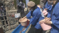 高松市の玉藻公園にマダイ100匹寄付　聖火リレーを盛り上げる