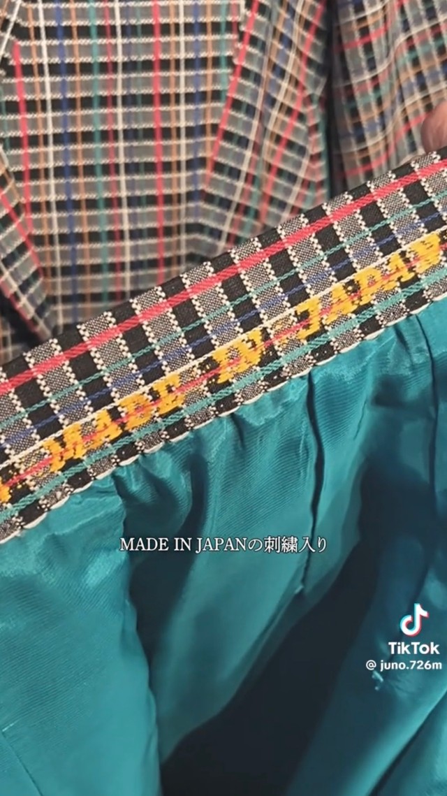 スカートには「MADE IN JAPAN」の刺繍も残っている／じゅのさん（@juno.726m）提供