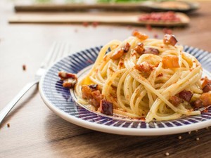 「食べること生きること」をテーマにエッセイを募集！7月12日締め切り