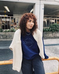 カジュアルなファッションも着こなします。