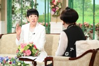 21日放送の「徹子の部屋」に出演する和田アキ子（左）と司会の黒柳徹子＝テレビ朝日提供