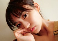 豊田ルナさん（撮影：笠井爾示　ヘアメイク：mame　スタイリング：和田千星）