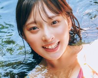 沢美沙樹（撮影／岡本武志　ヘアメイク／田森春菜（JULLY） スタイリング／設楽和代）