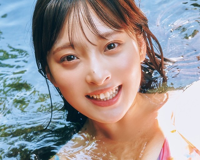 沢美沙樹（撮影／岡本武志　ヘアメイク／田森春菜（JULLY） スタイリング／設楽和代）