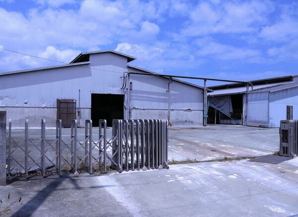 亀岡市が無償で取得する予定の養豚場施設（亀岡市馬路町）