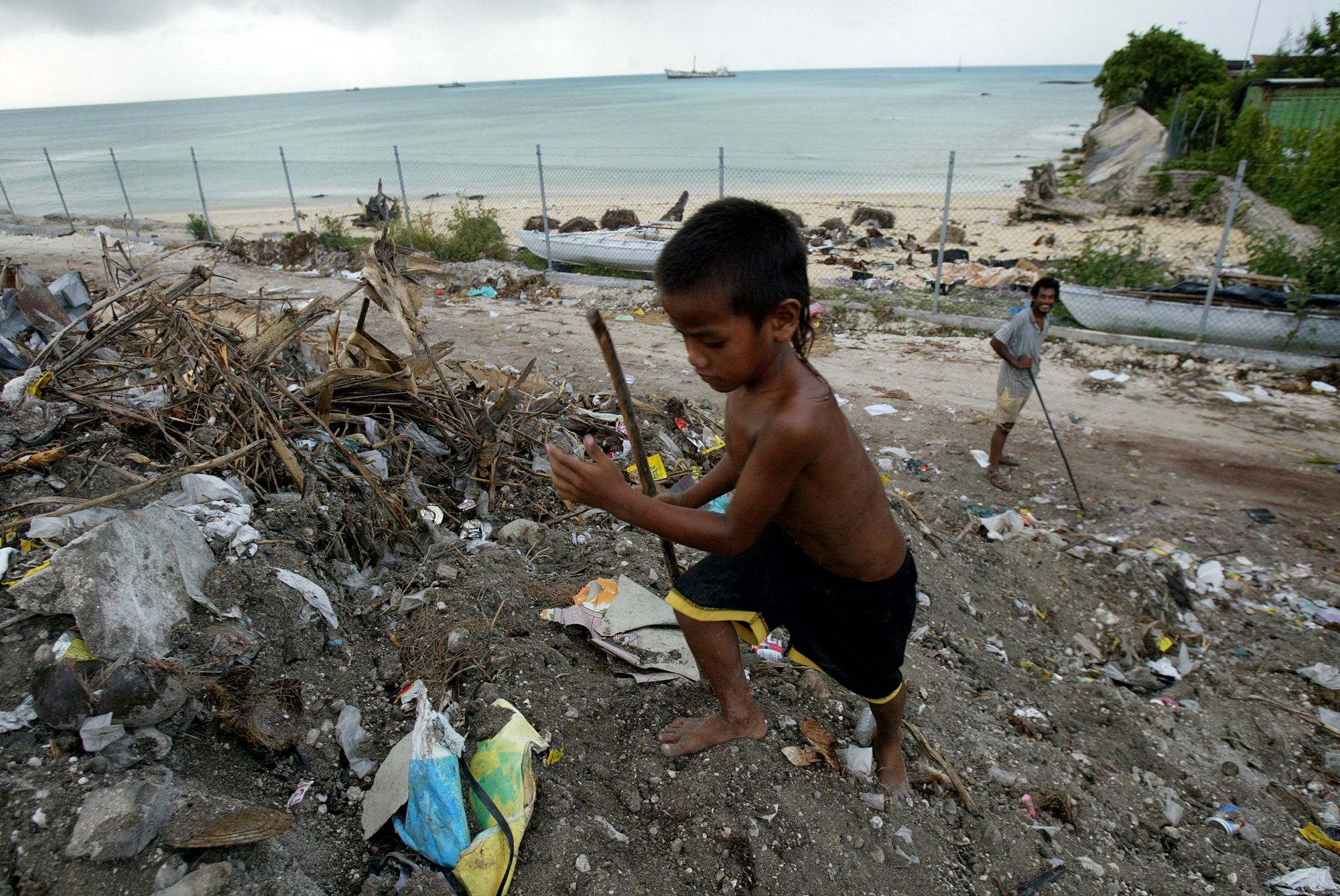 New Zealand reviews its aid to Kiribati after the Pacific island nation snubs an official's visit