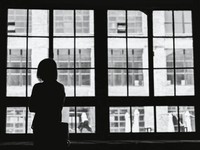 意見を言うことを恐れない勇気は、校則に異議をとなえた経験から