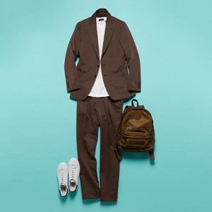 ライフスタイル世論調査仕事相手がスニーカーを履いていたら不快に思いますか？