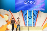 大阪に凱旋した「M-1グランプリ2025」王者のたくろう・赤木裕（左）、きむらバンド＝大阪・よしもと漫才劇場