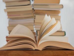 営業と事務に徹しているけど、心の片隅には「本を出版する」夢がある