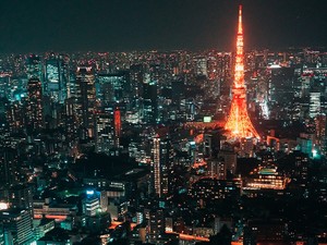 退勤後「散歩」がてら栃木から東京へ。なにもかも忘れて別世界浸る夜