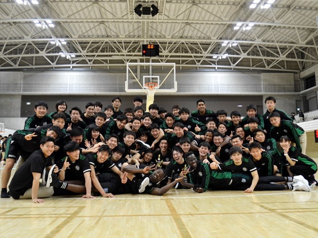 バスケ - 白鷗大・網野友雄監督、大敗の決勝からリベンジVまでの2年間