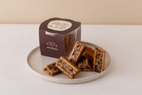 オープン記念商品、日本橋三越本店限定「クルミミ」6個入（提供）