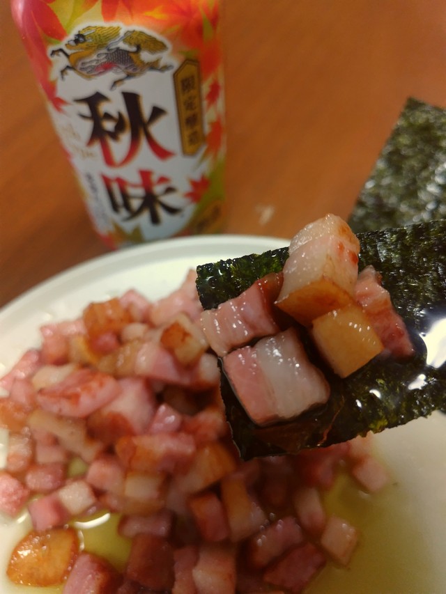 ベーコンを海苔ですくってちまちま食べるのが吉（バケツヘッドさん提供）