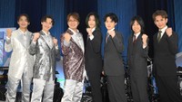 （左から）純烈の白川裕二郎、後上翔太、酒井一圭、モナキのサカイJr.、おヨネ、ケンケン、じん