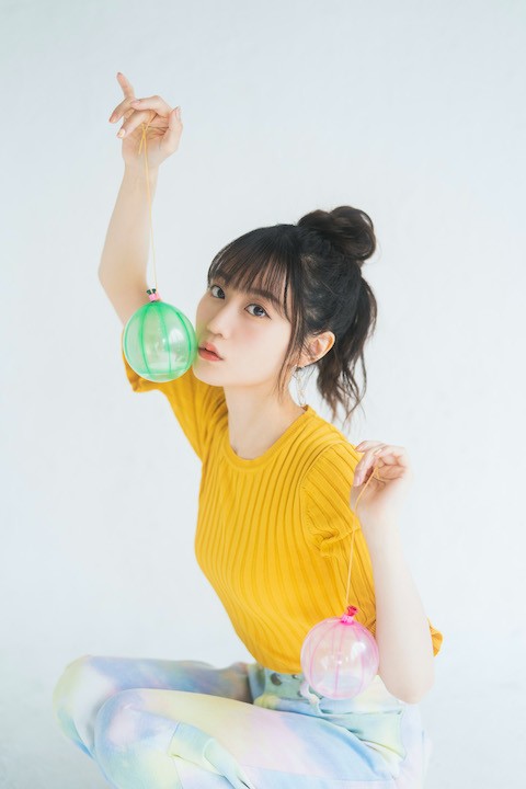 声優・小倉唯 水風船、法被姿で夏感満載「B.L.T. VOICE GIRLS