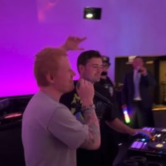 エド・シーランのインスタグラム＠teddysphotosより