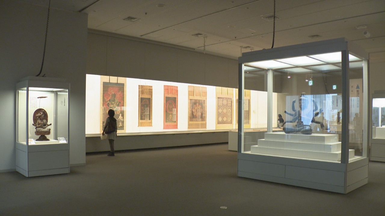弘法大師・空海の生誕1250年記念 オリジナルフレーム切手を贈呈 香川
