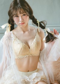 浅原凜さんが登場した「PEACH JOHN」夏の新作ランジェリーのビジュアル