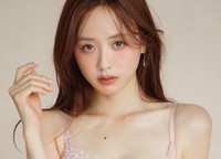 ピーチ・ジョンのブランドミューズ・森香澄の最新ビジュアル。テーマは「あざとボディをつくるランジェリー」