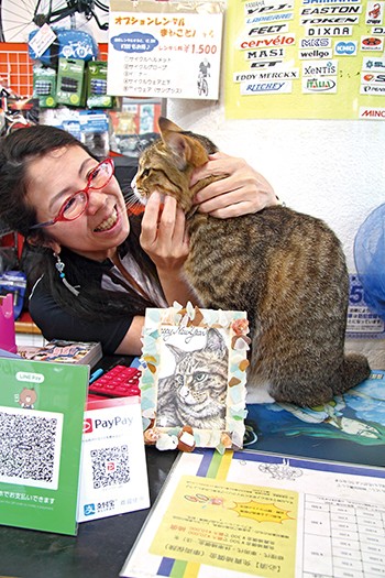 店長の鈴木里江さん。うみへの愛は激しい