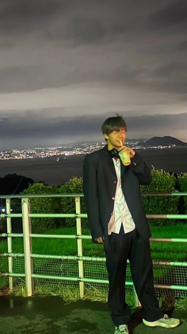 幼少期の写真から約11年後の現在の姿／川北の日常さん（@user6985533818361）提供