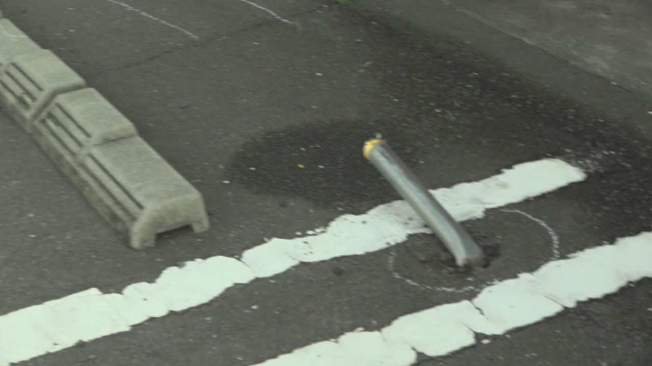 車がフェンス突き破って原付きバイクに衝突 女性が死亡 岡山 倉敷市 Ksbニュース Ksb瀬戸内海放送