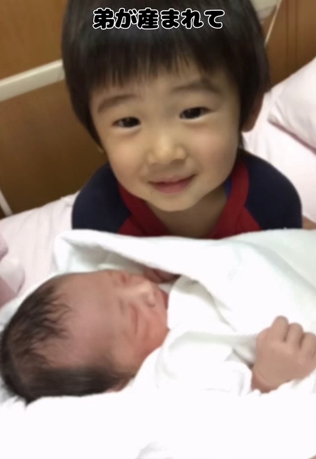 次男が誕生（現在11歳）／「なな家族」（@7kazoku_）提供