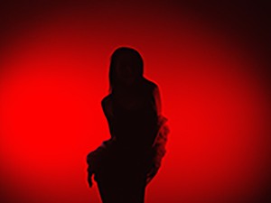 「悪影響じゃねぇか」。推しの先輩の不倫報道に、オタク心が叫ぶ