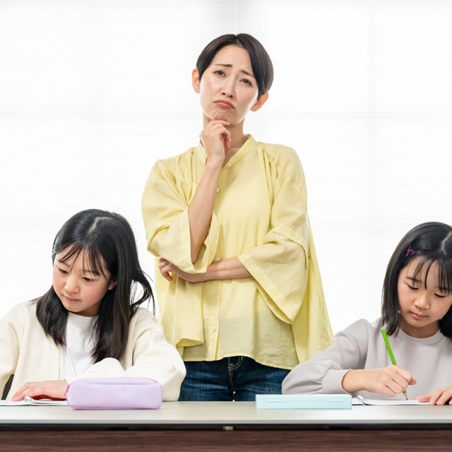 中学受験は塾か個別指導のどちらを選ぶべき？　※画像はイメージです（ponta1414photoAC）
