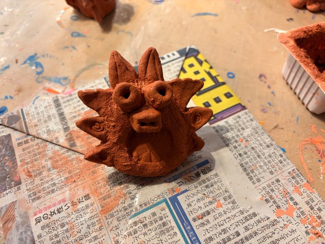 沖縄旅行にて個性的なシーサーを生み出したBAMBIEさん（提供：BAMBIEさん）