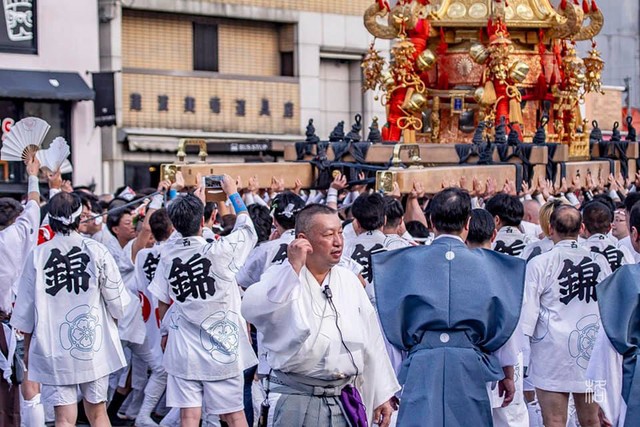 熱い気持ちで祭を整えます（提供：宮本組、撮影：安田格）