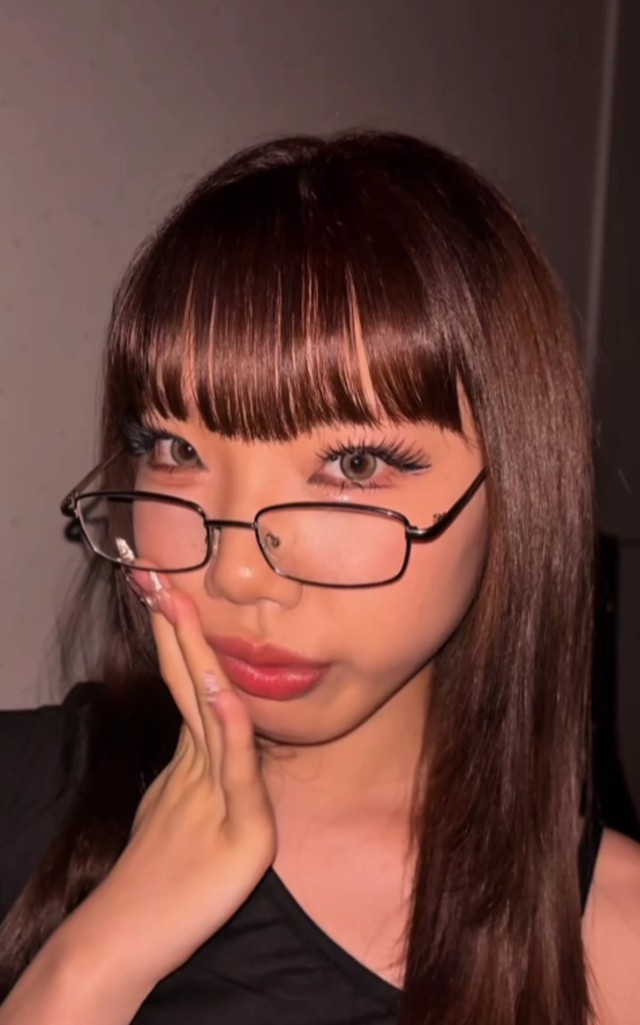 メガネを足すことで抜け感を意識／まりあさん（@maria_desutte）提供