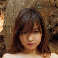 本郷柚巴の3rd写真集よりⒸ菊地泰久／講談社 