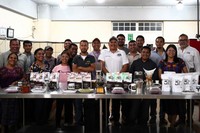 コーヒー生産者組合アソバグリのメンバーら=2024年9月17日、グアテマラ西部バリリャス、荒ちひろ撮影