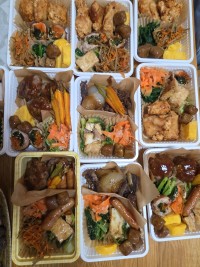 息子さんの好みを詰め込んだ仕送り弁当／Mizuさん（@mizh_ishi）提供