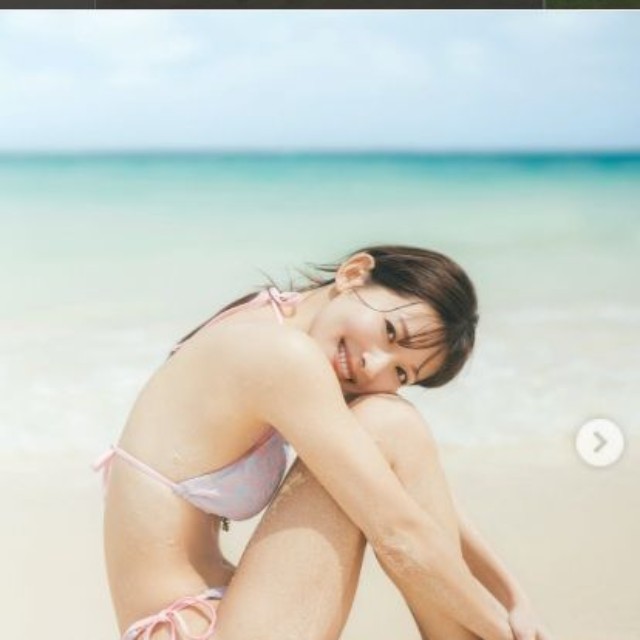 山本里菜1stフォトブック【公式】インスタグラム＠rinayamamoto_phより