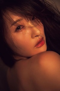 原つむぎ写真集「Bloom」（ワニブックス）より＝撮影・TOYO