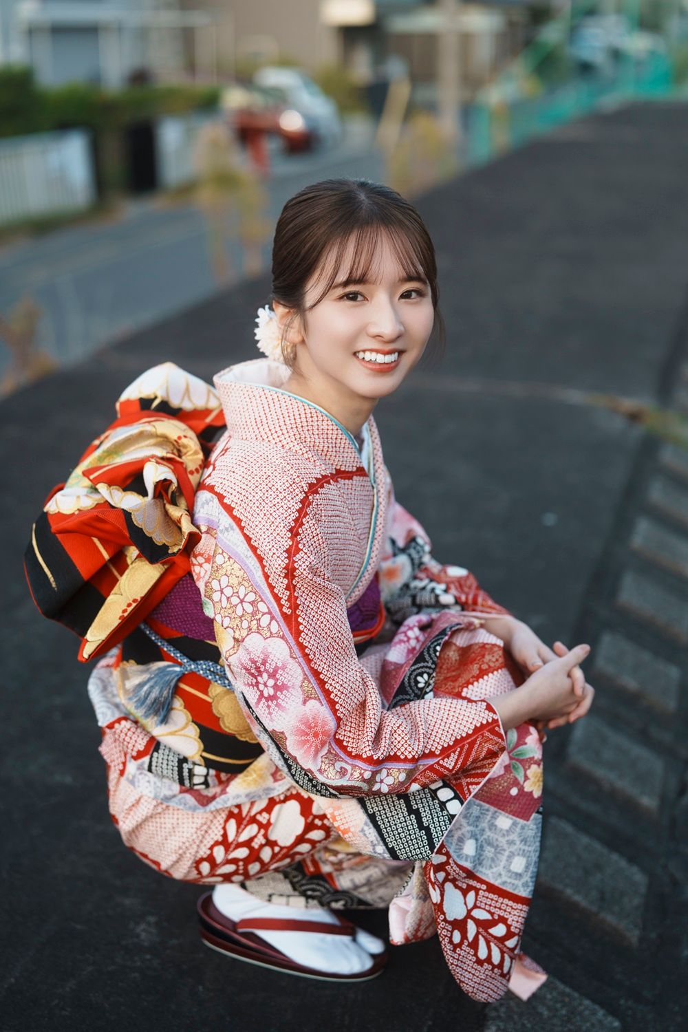 乃木坂46副キャプテンが表紙 「ハタチ」の節目迎えるアイドル9人が集結