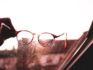 「メガネをかけるとブスになる」の呪いを手放して見えてきた自分