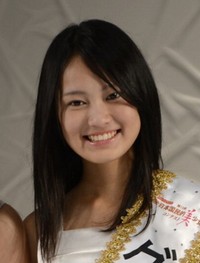 第13回国民的美少女コンテストでグランプリを受賞した吉本実憂さん（2012年）