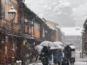 石川編　幻想か現実か、謎広がる古都　文芸評論家・斎藤美奈子