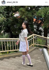 百田汐里の「UTB:G Vol.8」（ワニブックス）オフショット　本人のインスタグラム（@shiori_08.19）より＝25年8月5日投稿
